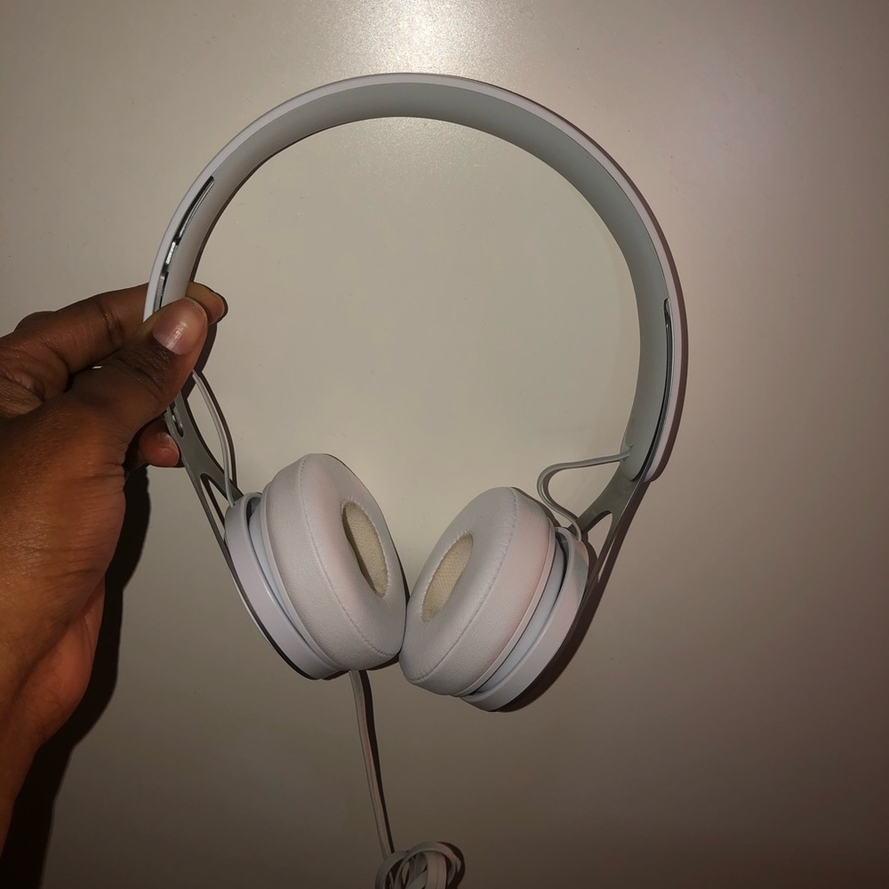 White beats EP - Picture 6 of 10